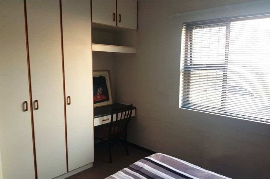 To Let 2 Bedroom Property for Rent in Myburgh Park Western Cape